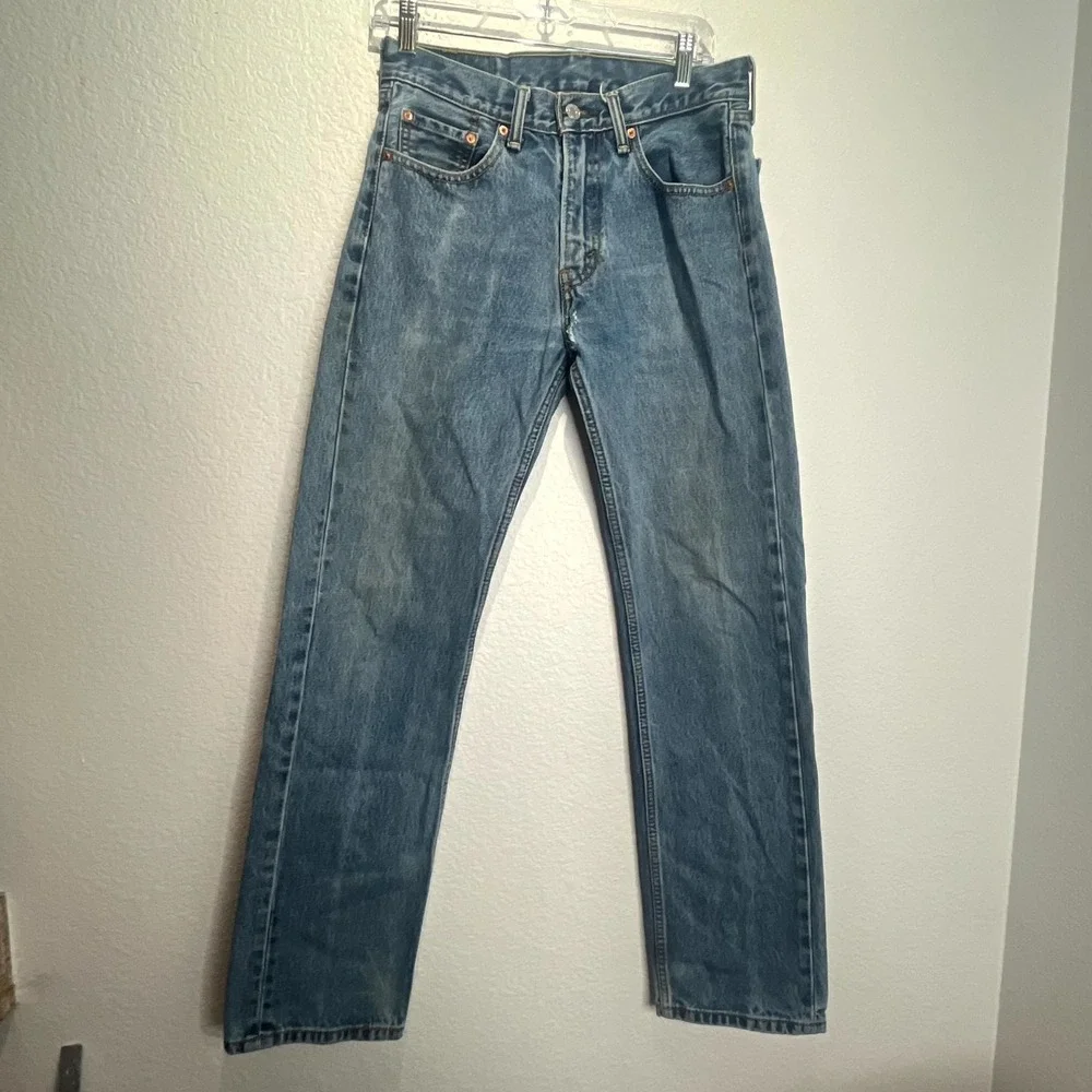 Levi's 505 Jeans Mens 30x32 Blue Denim Medium Wash Cotton Mid Rise‎ Streetwear